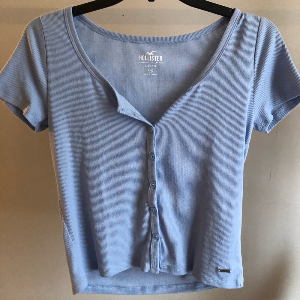 hollister baby tee